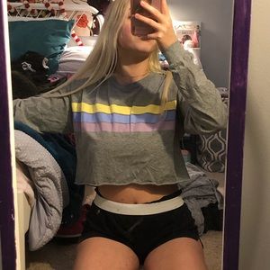 Long sleeve crop top